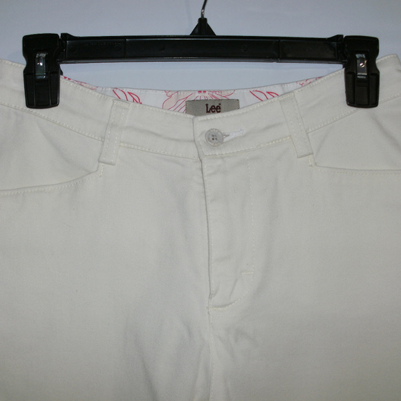 Lee Stretchy Capri Jeans - Picture 2 of 5